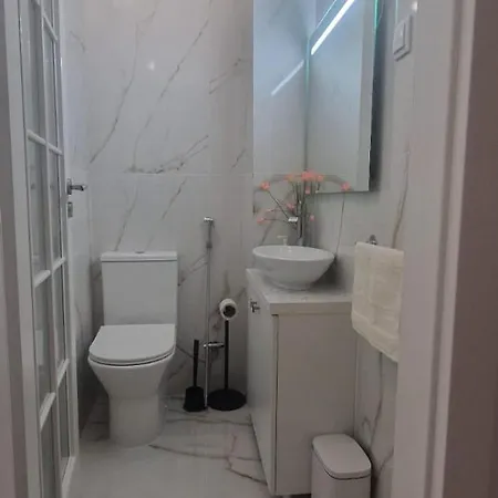 Joana's 1 Gasthof Moscavide